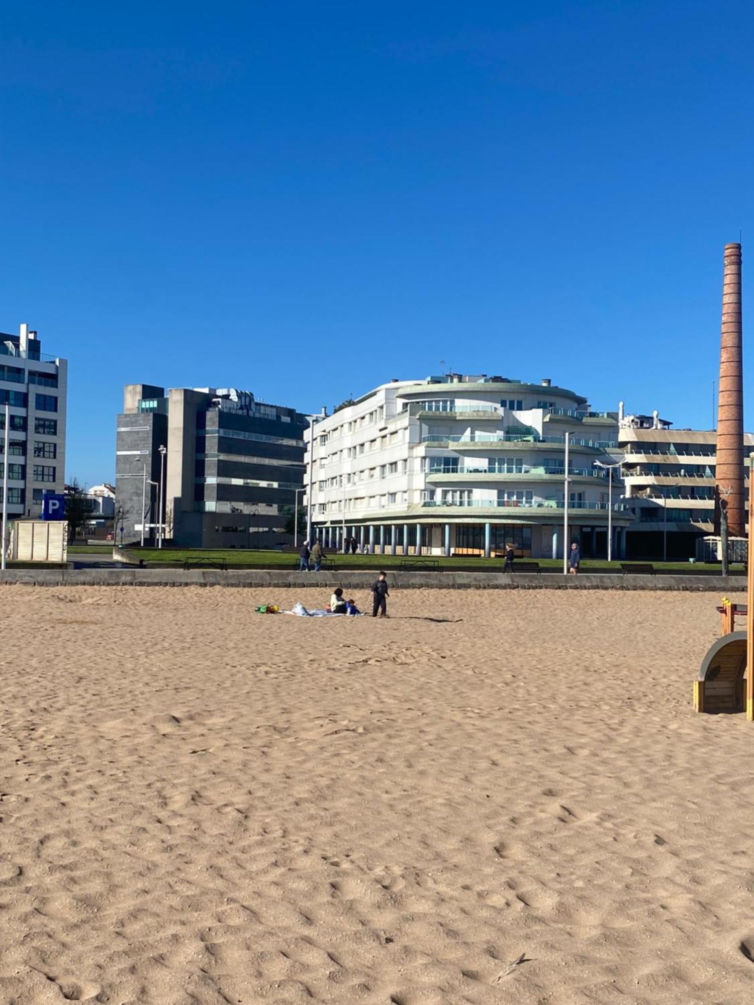 Poniente Beach Хихон Экстерьер фото